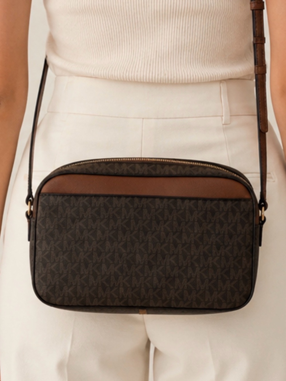 Michael Kors Brown Logo Crossbody with Gold Chain Detail - Picture 2 of 9